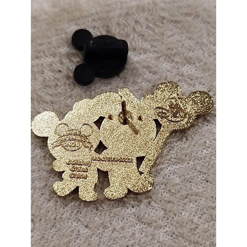 Disney Parks 2020 Mickey Minnie Gingerbread Holiday Christmas Enamel Trading Pin